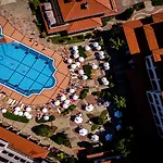 Helena Sands Ośrodek wypoczynkowy 5*