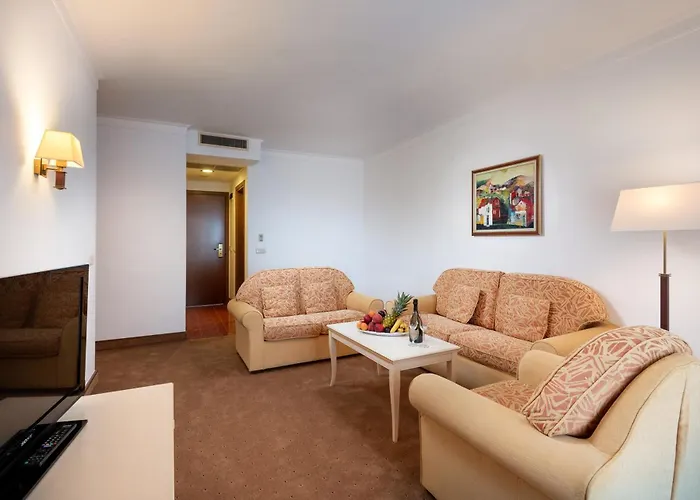 Курортний комплекс Helena Sands 5*