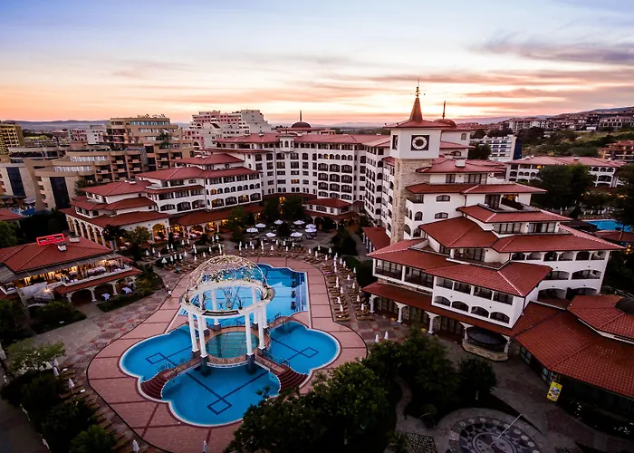 Курортний комплекс Helena Sands Сонячний Берег