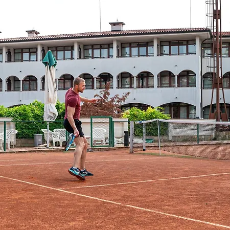 Helena Sands Ośrodek wypoczynkowy 5*