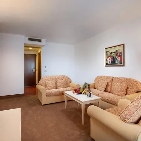 Курортний комплекс Helena Sands 5*