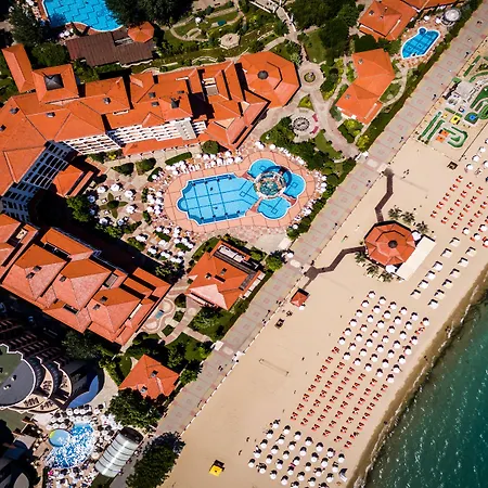 Helena Sands Курортний комплекс