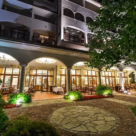 Helena Sands 5* サニービーチ