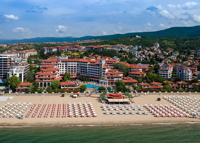 Üdülőközpont Helena Sands Napospart