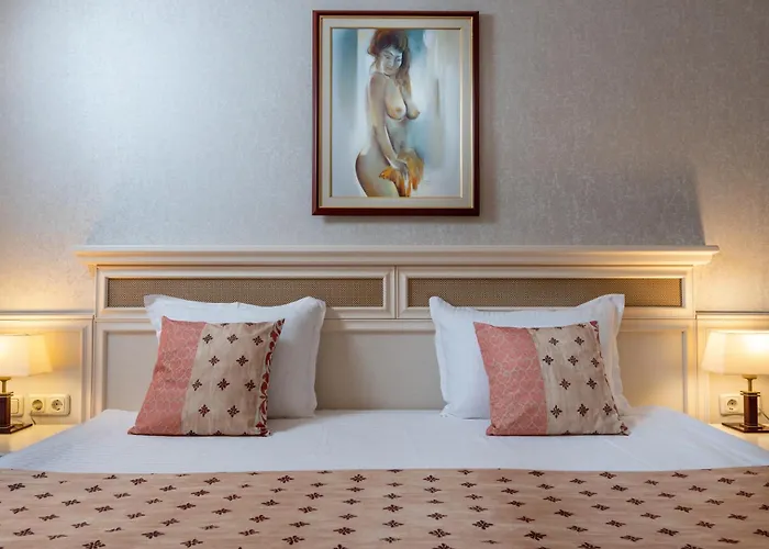 Helena Sands Slantchev Briag